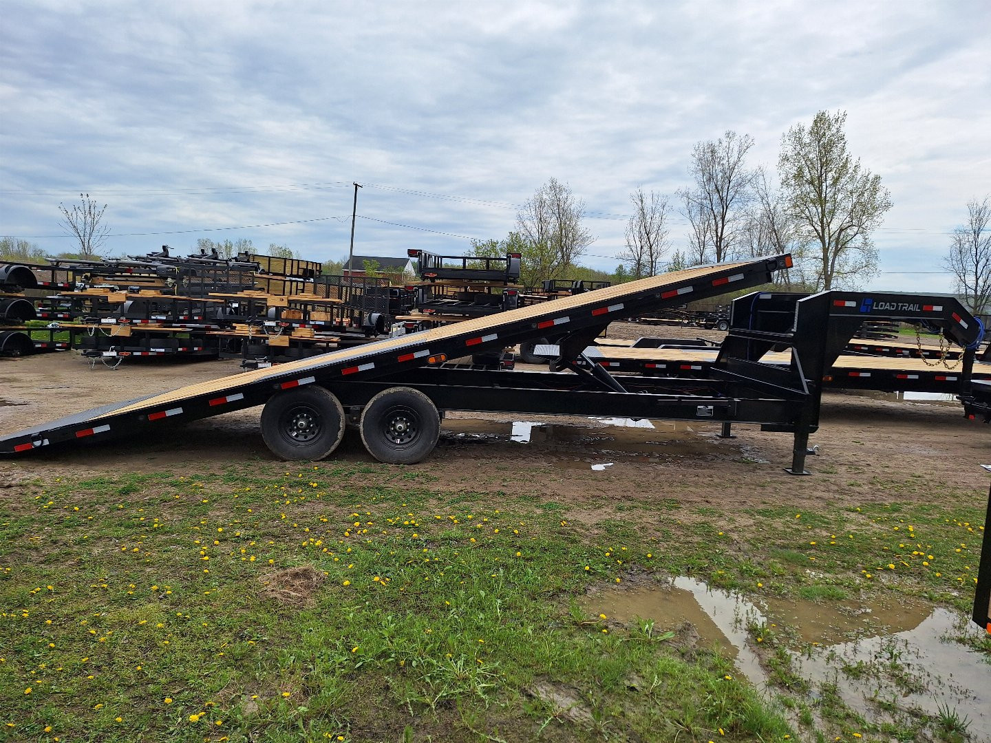 New 2025 Load Trail 102x26 Power Tilt Gooseneck Trailer Must GO !!!!!!