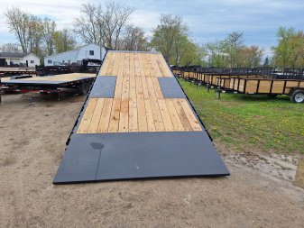 New 2025 Load Trail 102x26 Power Tilt Gooseneck Trailer Must GO !!!!!!