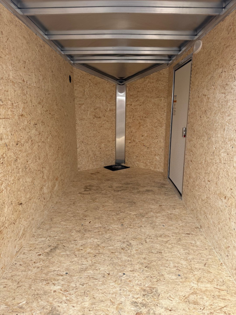 New 2025 Lighting 5 x 10 Enclosed Trailer w/ Double Barn Doors (Single)side door Cargo / Enclosed Trailer SALE