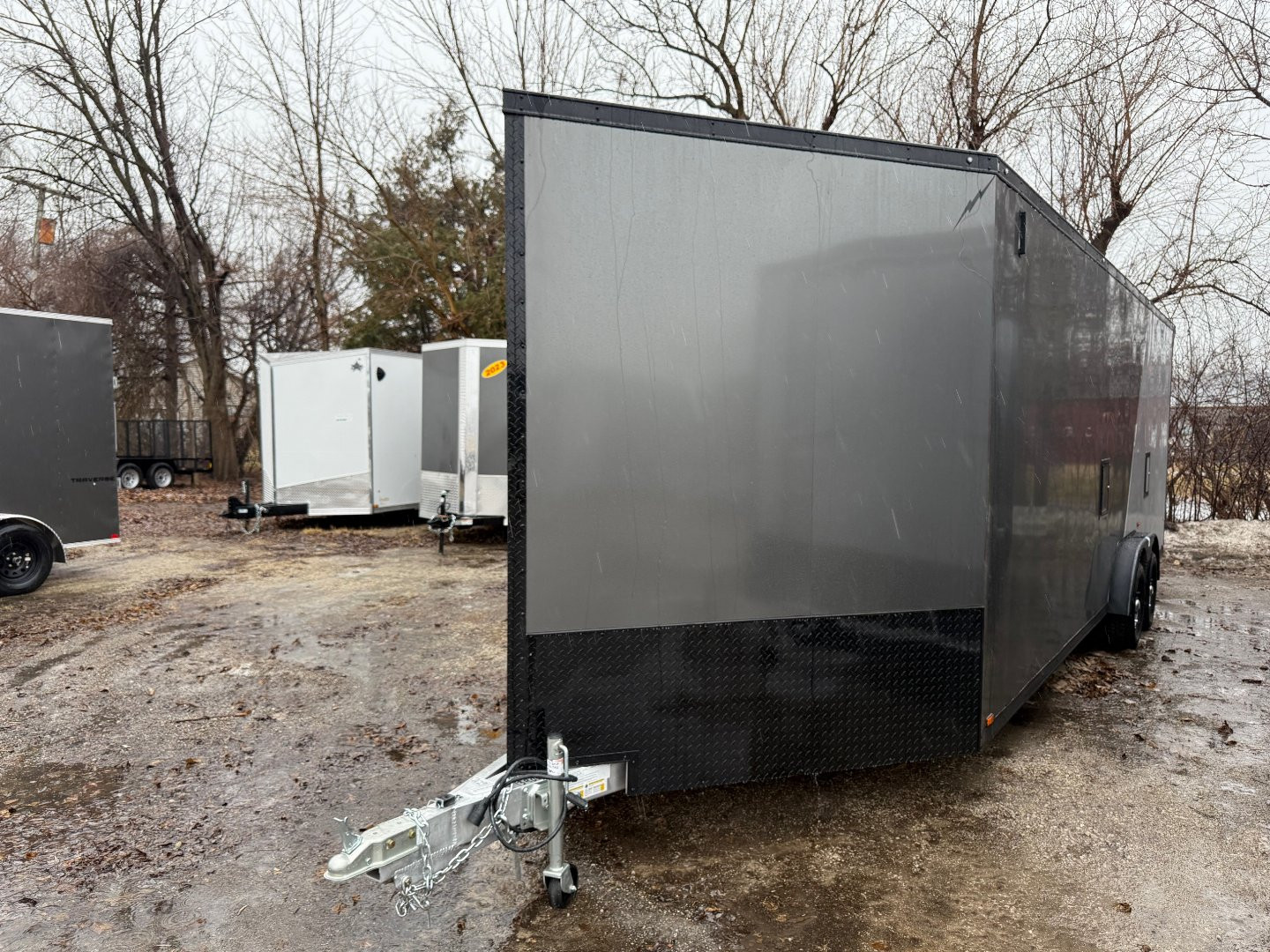 New 2025 LIGHTNING TRAILERS 7.5 x 29 4 Place All Aluminum Trailer with 7ft interior - Premium Package - END OF SEASON PRICE !!