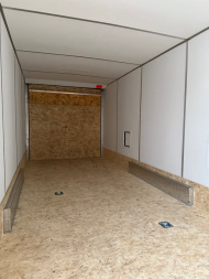 New 2025 LIGHTNING TRAILERS 7.5 x 29 4 Place All Aluminum Trailer with 7ft interior - Premium Package - END OF SEASON PRICE !!