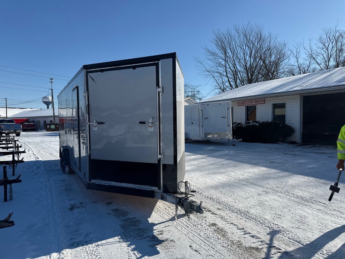 New 2025 LIGHTNING TRAILERS 7.5 x 27 4 Place All Aluminum Trailer with 7ft interior - Premium Package - END OF SEASON PRICE