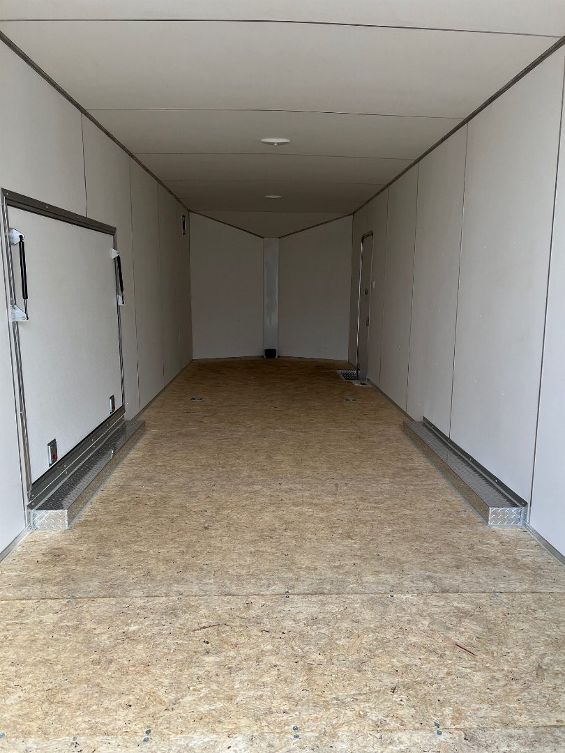 New 2024 LIGHTNING TRAILERS 8.5 X 28 10K GVW LIGHTING ALL ALUMINUM Enclosed CAR HAULER Trailer with Escape Door Cargo / Enclosed Trailer