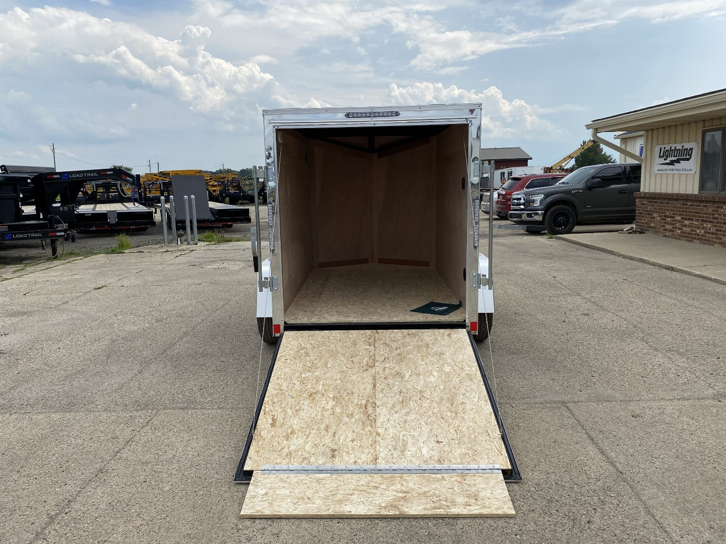 New 2025 US CARGO Scout 5x8 V-Nose Ramp Door Cargo / Enclosed Trailer