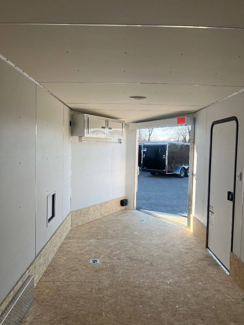 New 2024 LIGHTNING TRAILERS 7.5 x 27 4 Place Snowmobile Trailer with 7ft Interior height - Premium package