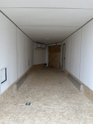 New 2024 LIGHTNING TRAILERS 7.5 x 27 4 Place Snowmobile Trailer with 7ft Interior height - Premium package