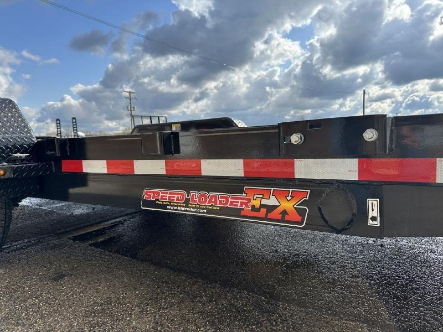 New 2023 H&H TRAILERS 82"x20' 7k Speedloader Tilt Trailer "Aged Inventory"
