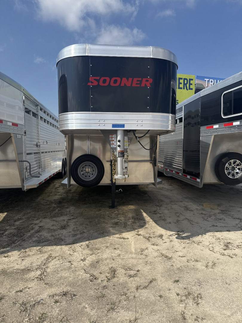 New 2025 Sooner Livestock Trailer