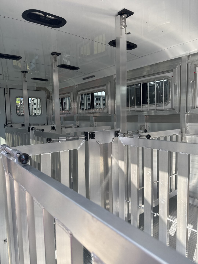 New SOONER SELECT PEN TRAILER