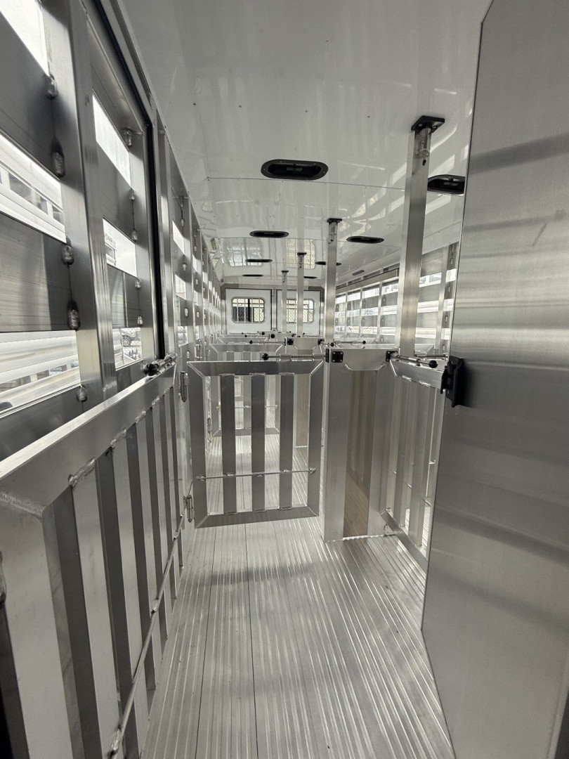 New 2024 Sooner Select 7026