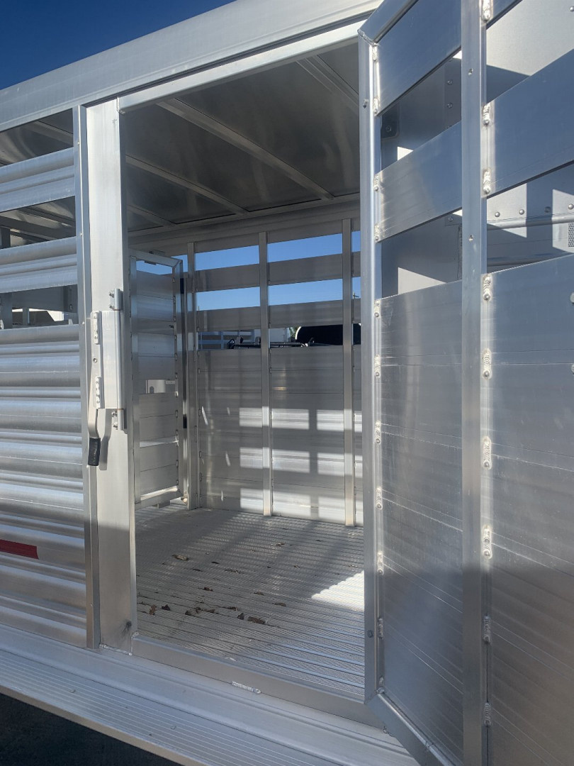 New 2024 Featherlite 8117 Stock / Stock Combo Trailer