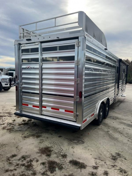 New EXISS 8032 Living Quarters