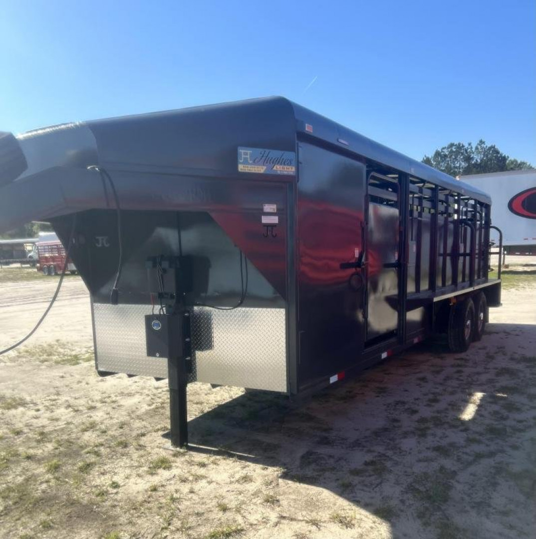 Horse Livestock Trailer photo 2