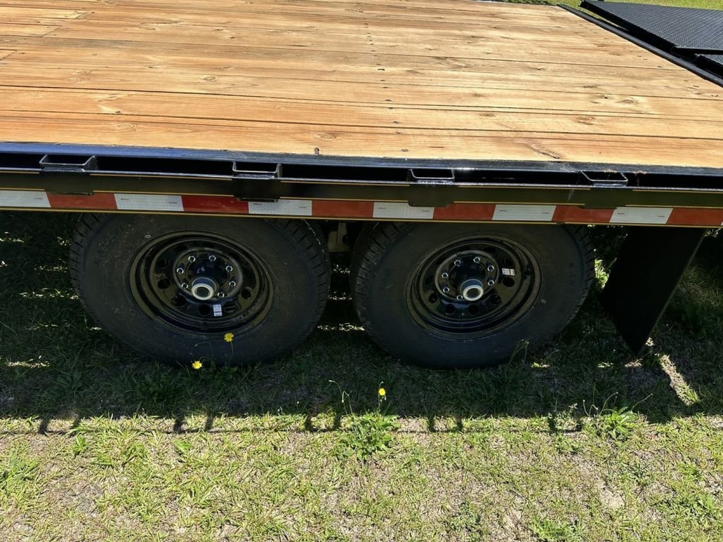 New 2024 Doolittle Trailers 27GN28