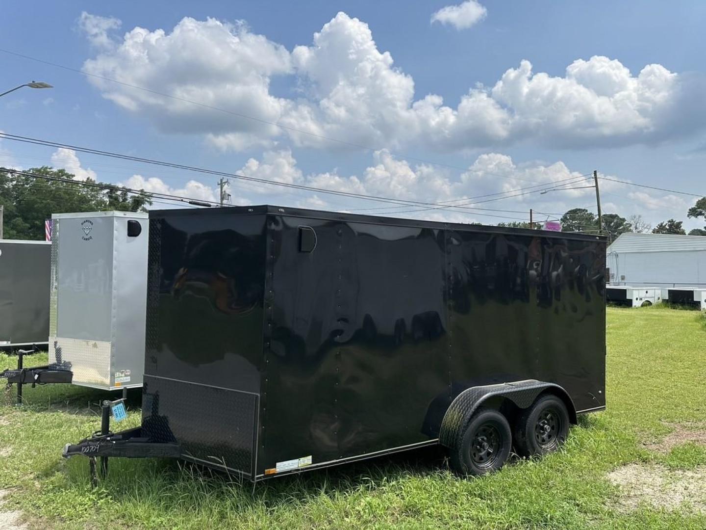 Used 2022 Diamond Cargo 7' Wide 7' x 14' V Nose Tandem Axle