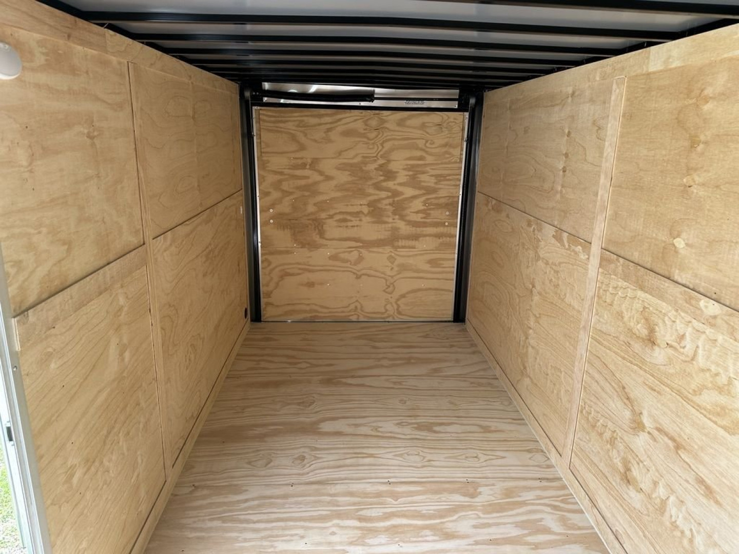 Used 2022 Diamond Cargo 7' Wide 7' x 14' V Nose Tandem Axle