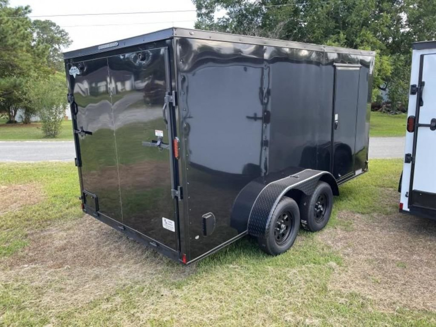 Used 2022 Diamond Cargo 7' Wide 7' x 14' V Nose Tandem Axle