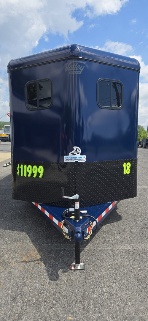 New 2026 Valley Trailers 18' 3-Horse Slant w/ Tack