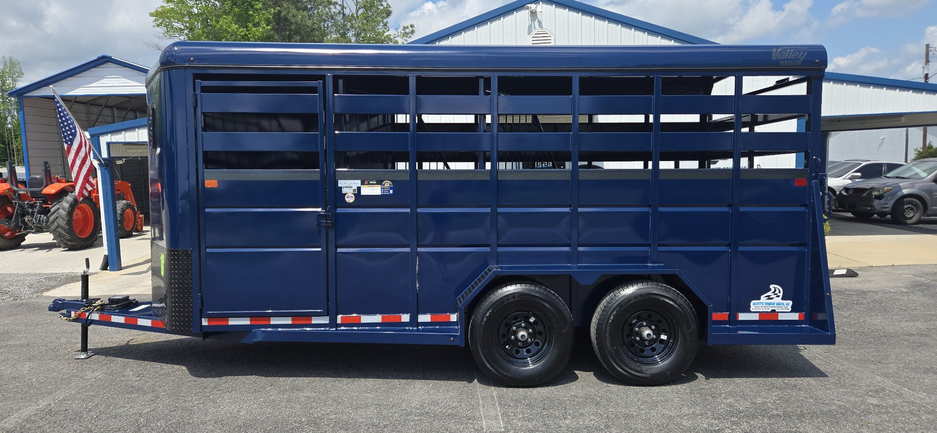 New 2026 Valley Trailers 18' 3-Horse Slant w/ Tack