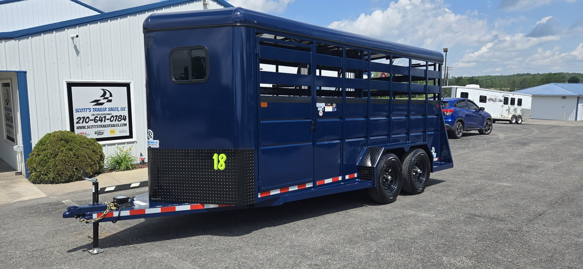 New 2026 Valley Trailers 18' 3-Horse Slant w/ Tack