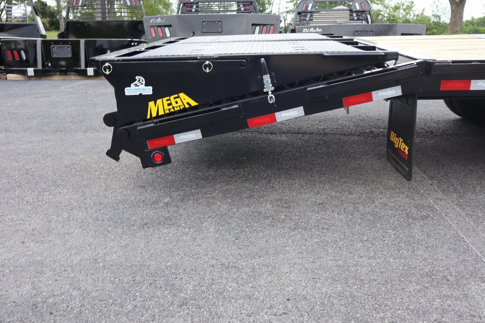 New 2026 Big Tex Trailers 22GN 30+5 Flatbed Trailer