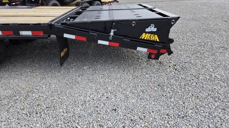 Used 2025 Big Tex Trailers 22GN-30+5 Flatbed Trailer