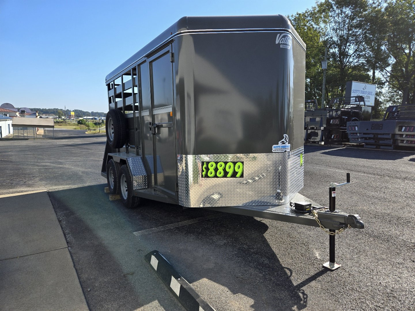 New 2025 VALLEY TRAILERS 2 Horse Economy Slant 14' x 6'8" x 7' (2800) Stock / Stock Combo Trailer