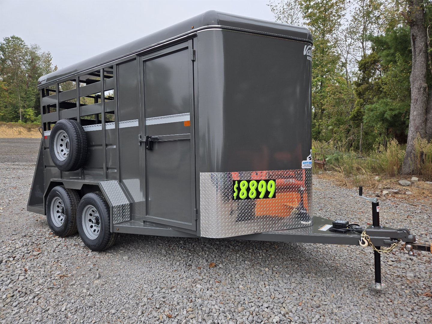 New 2025 VALLEY TRAILERS 2 Horse Economy Slant 14' x 6'8" x 7' (2800) Stock / Stock Combo Trailer