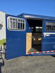 New 2025 VALLEY TRAILERS 3 Horse Slant Tack 18' x 6'8" x 7' (3820) Thoroughbred Stock / Stock Combo Trailer