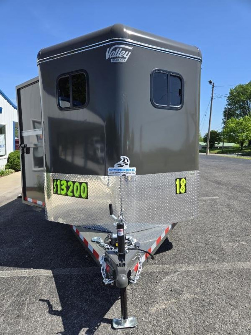New 2025 Valley Trailers 6'8"x18'x7' Thoroughbred 3 Horse Slant w/ Tack (3820)