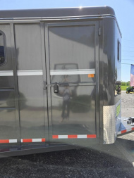 New 2025 Valley Trailers 6'8"x18'x7' Thoroughbred 3 Horse Slant w/ Tack (3820)