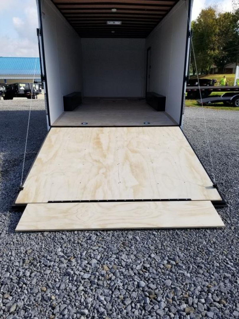 New 2024 United Trailers 8.5X20 Classic Enclosed Trailer
