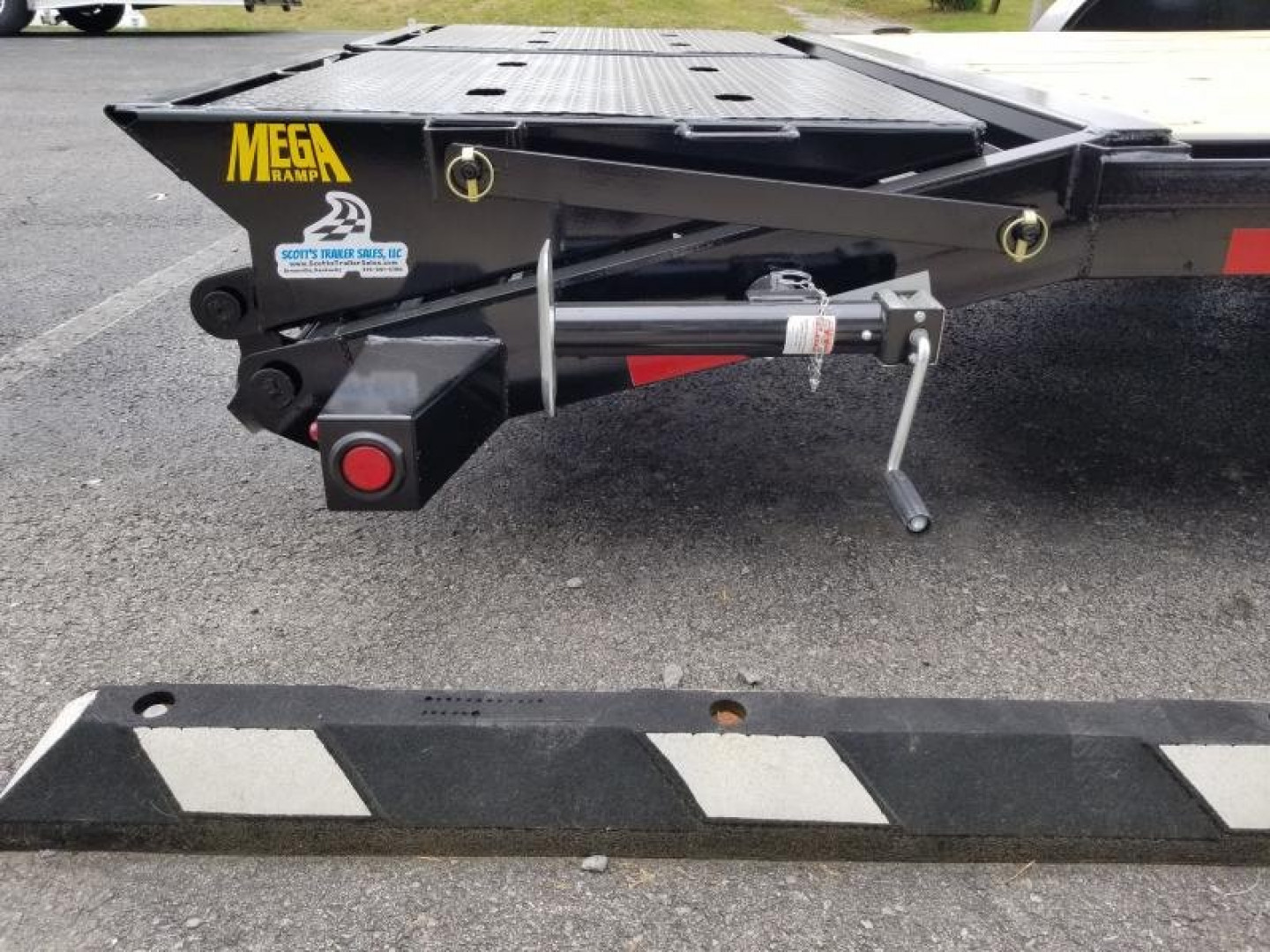 New 2024 Big Tex Trailers 10ET 20' Equipment Trailer w/ Mega Ramps