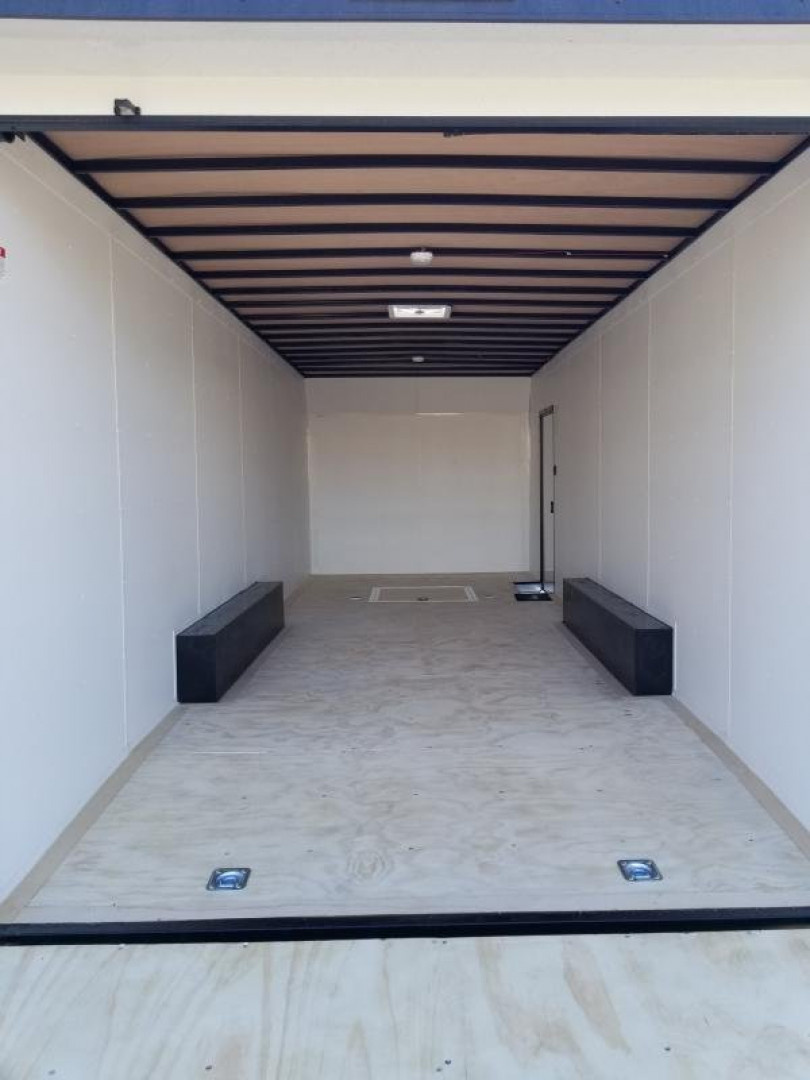 New 2024 United Trailers 24' Classic Cargo / Enclosed Trailer