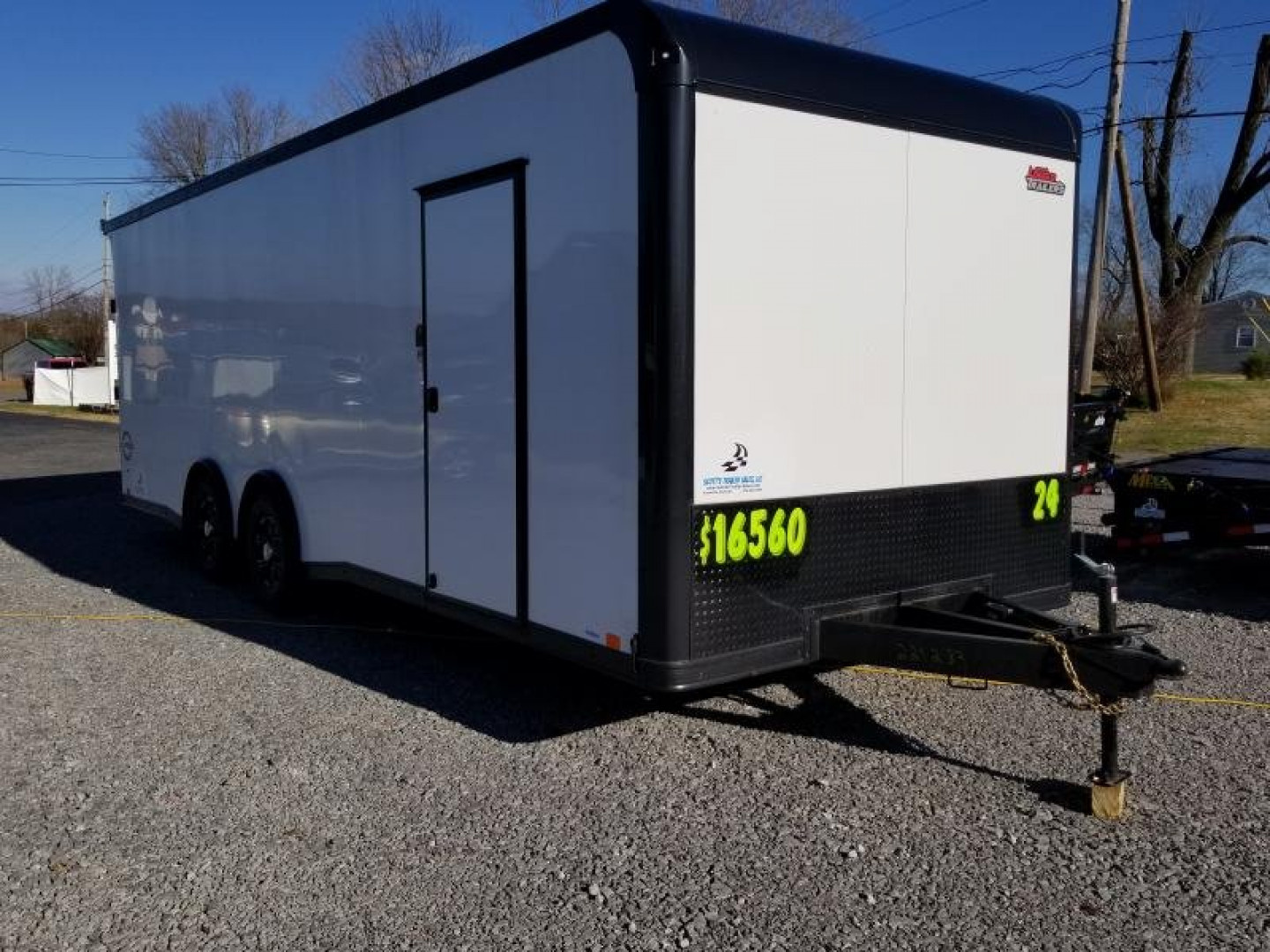New 2024 United Trailers 24' Classic Cargo / Enclosed Trailer