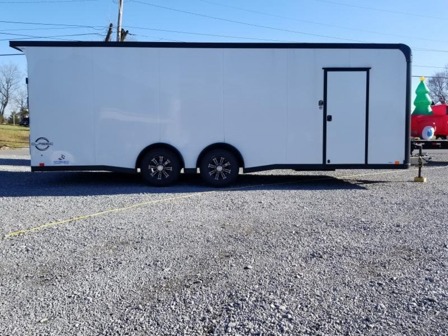 New 2024 United Trailers 24' Classic Cargo / Enclosed Trailer