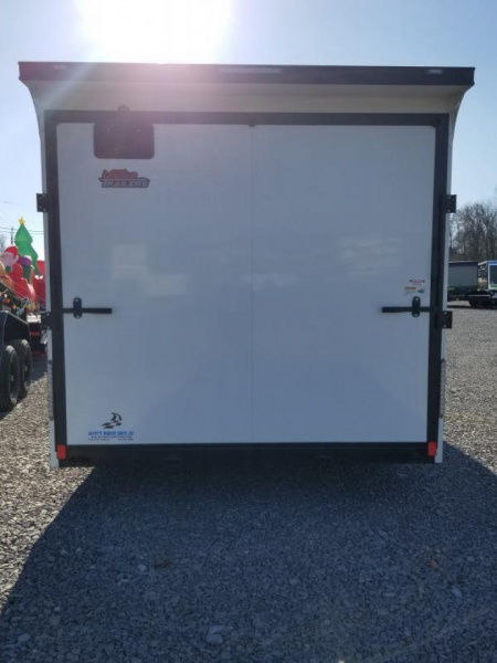 New 2024 United Trailers 24' Classic Cargo / Enclosed Trailer