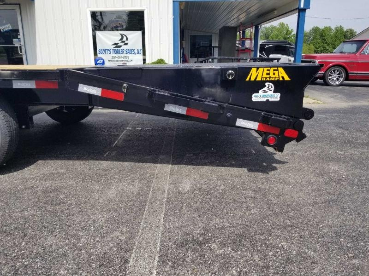 New 2023 Big Tex Trailers 20' Flatbed Gooseneck Trailer w/ 5' Mega Ramps