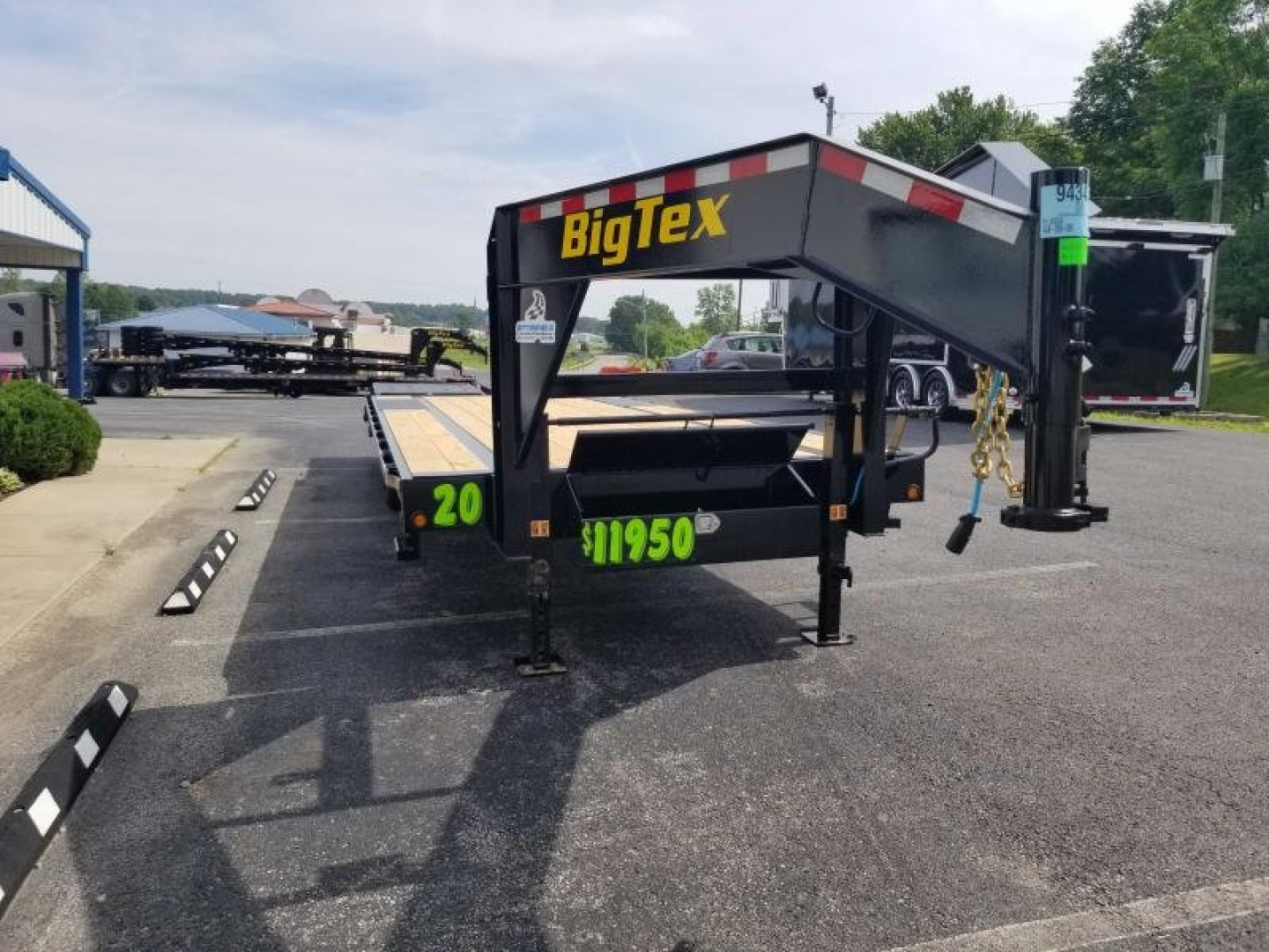 New 2023 Big Tex Trailers 20' Flatbed Gooseneck Trailer w/ 5' Mega Ramps