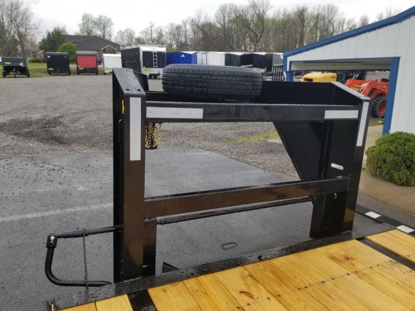 New 2024 Big Tex Trailers 20' Flatbed Gooseneck Trailer w/ 5' Mega Ramps