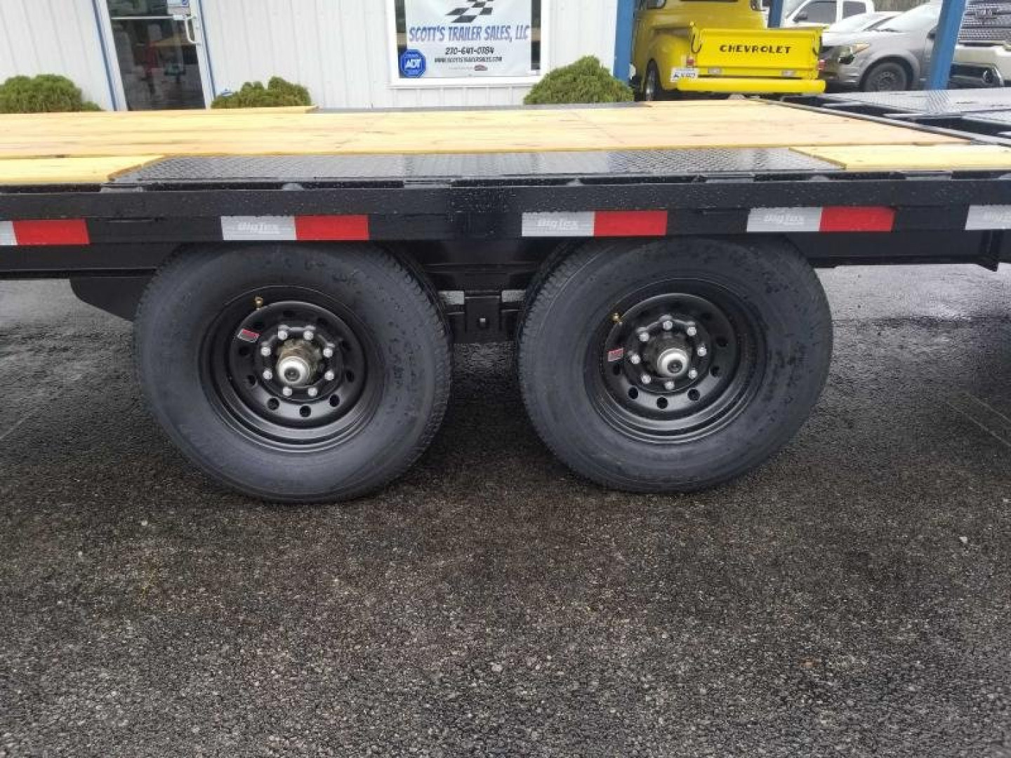 New 2024 Big Tex Trailers 20' Flatbed Gooseneck Trailer w/ 5' Mega Ramps