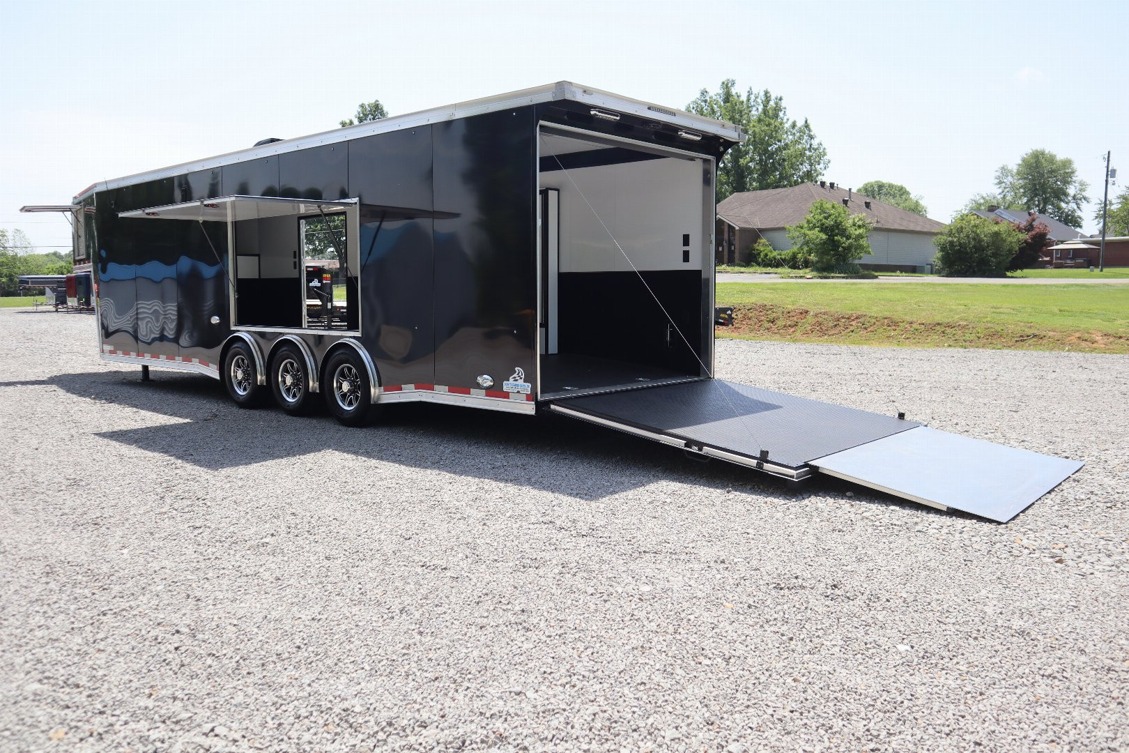 New 2023 United Trailers 36' Gooseneck Enclosed Car / Racing Trailer