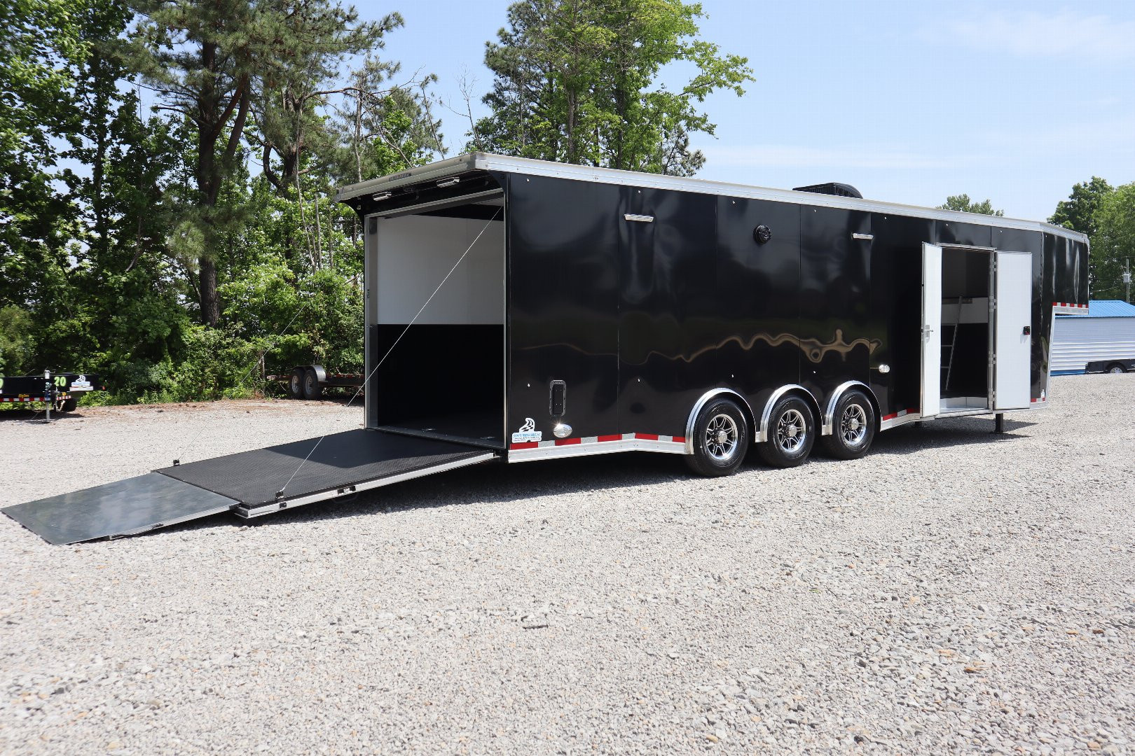New 2023 United Trailers 36' Gooseneck Enclosed Car / Racing Trailer