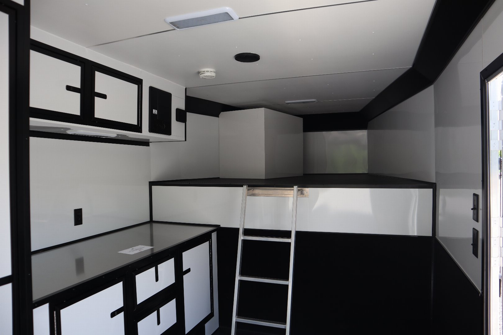 New 2023 United Trailers 36' Gooseneck Enclosed Car / Racing Trailer