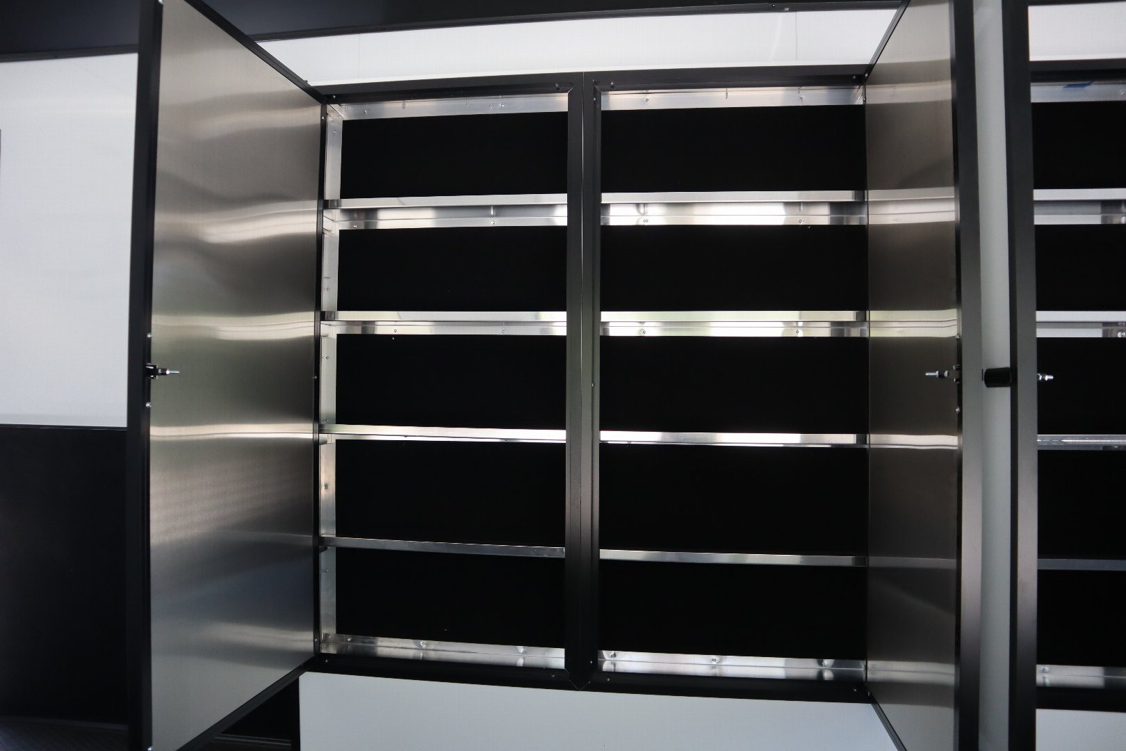 New 2023 United Trailers 36' Gooseneck Enclosed Car / Racing Trailer