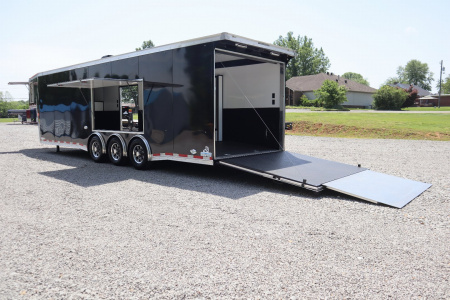 New 2023 United Trailers 36' Gooseneck Enclosed Car / Racing Trailer