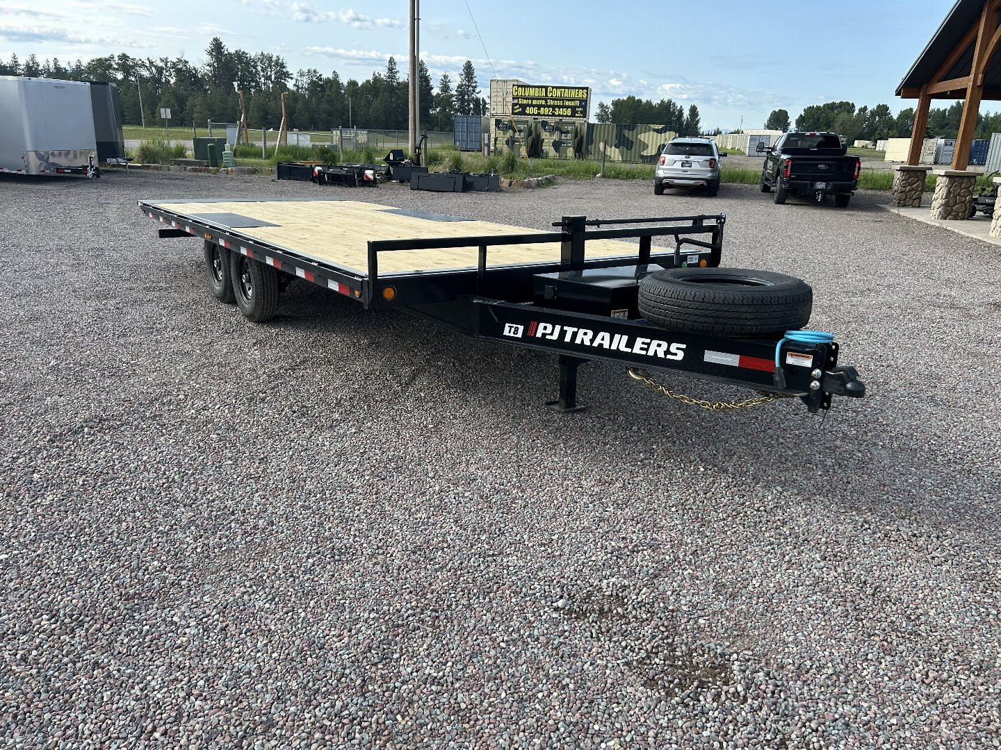 New 2026 PJ 22' Deckover Tilt Trailer (14k)