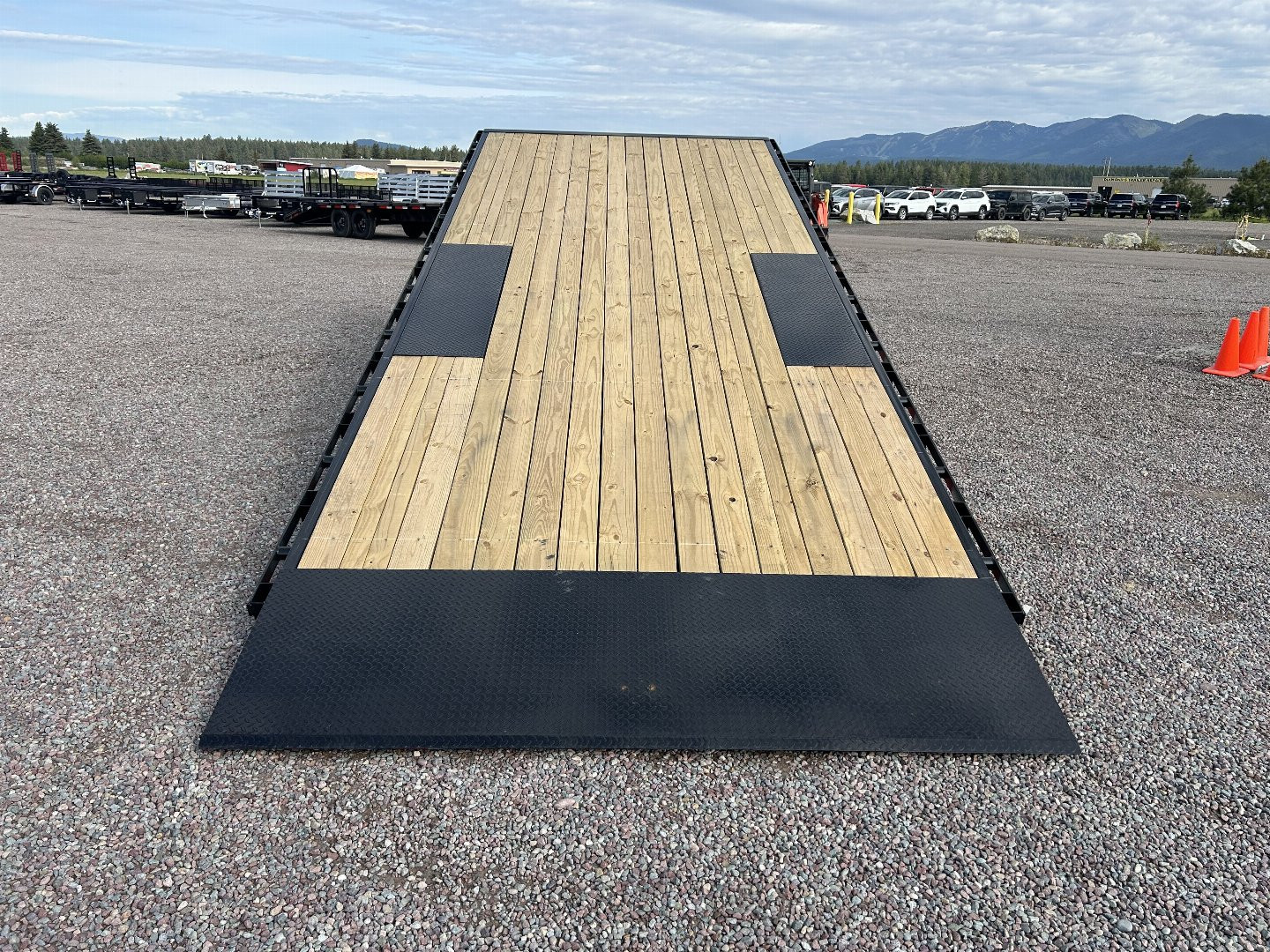 New 2026 PJ 22' Deckover Tilt Trailer (14k)