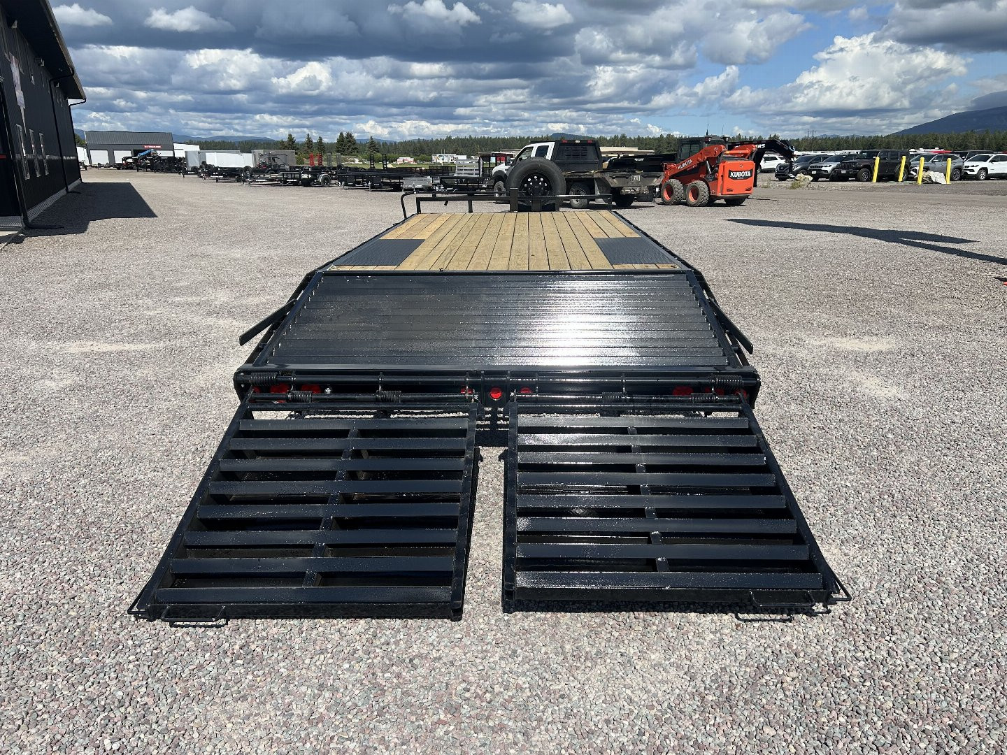 New 2026 PJ 20' Deckover Trailer (14k)