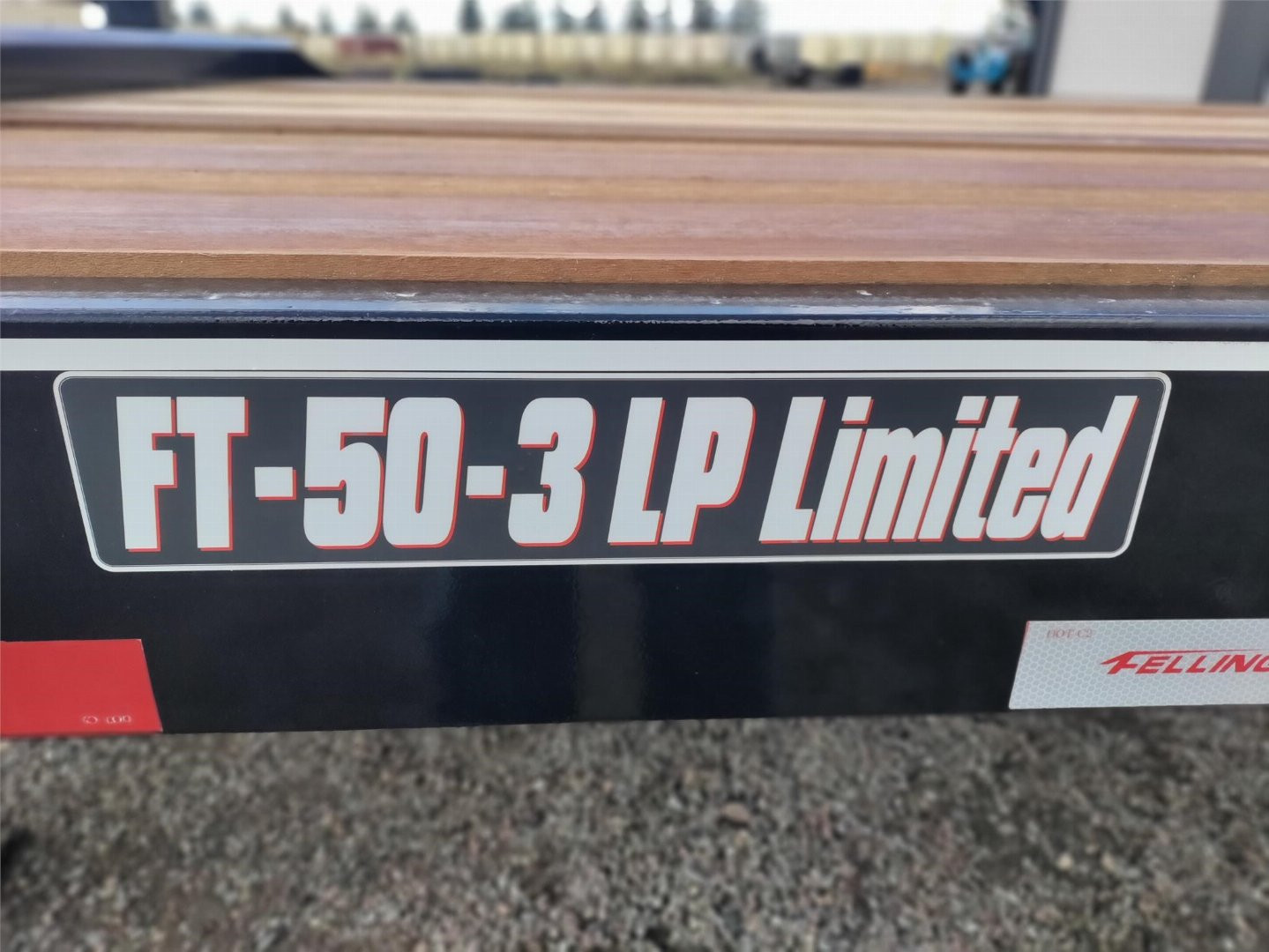 New 2025 Felling Trailers 32' Air Ramp Flatbed Trailer